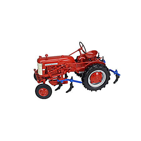 1/16 Farmall Cub w/ Cultivator 560 Style Hood Die Cast Tractor