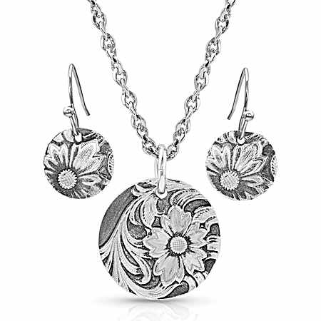 Art of the Buckle Jewelry Set